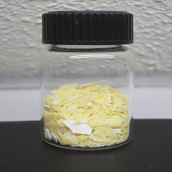 DIETHANOLAMINE